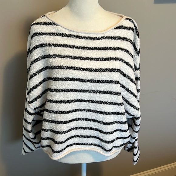 Free People - Bardot Sweater - only worn few times - Picture 5 of 15